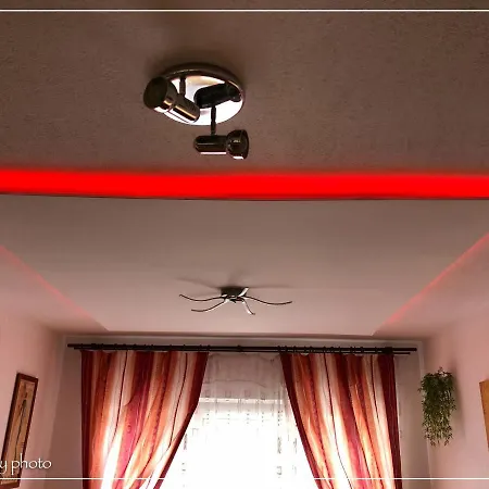 Apartment Csi - Pet Apartman Kehidakustany