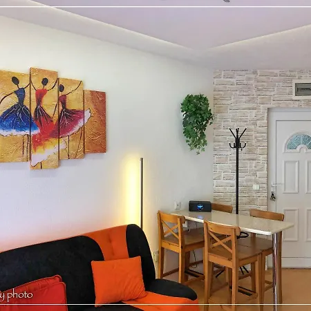 Csi - Pet Apartman * Kehidakustany